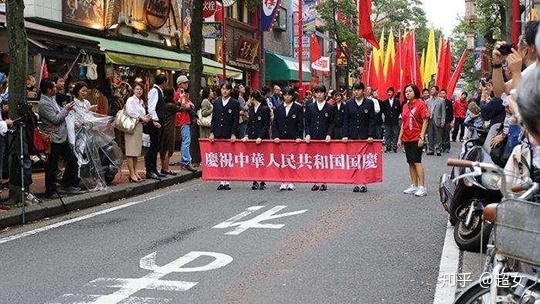 都说中国人崇洋媚外老外不觉得中国高大上吗