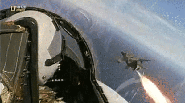 飞机发动机喷火的原理是什么?是怎么实现的?