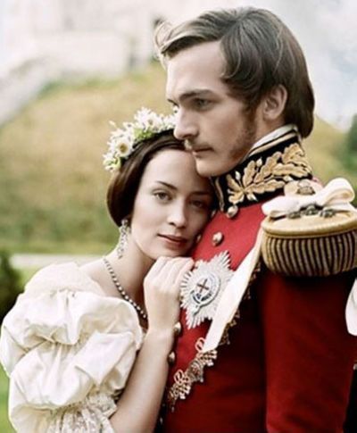 维多利亚女王和阿尔伯特亲王共有九个子女,而这九个孩子几乎嫁遍和