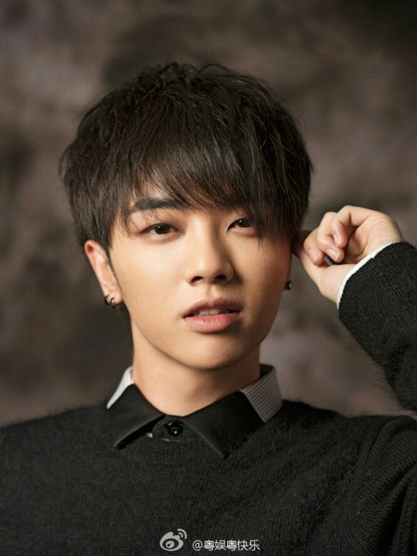 华晨宇有没有整容