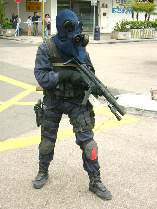 香港警察都配备哪些武器装备