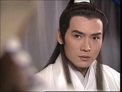 有哪些现代装比较普通路人,结果披上古装就开始开挂并且惊艳众生的人?