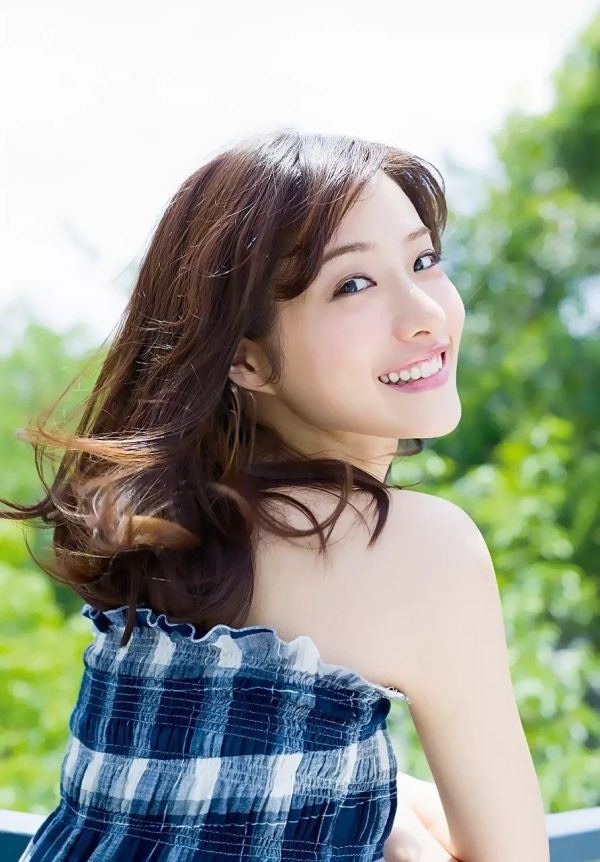 男生(或女生)更喜欢新垣结衣还是石原里美?