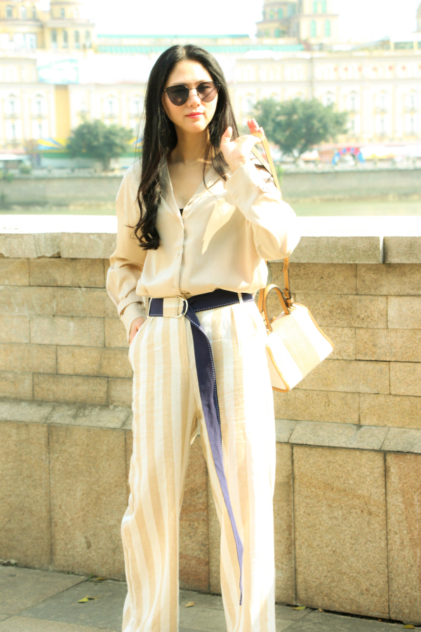 中年女性如何穿衣服显得时尚得体