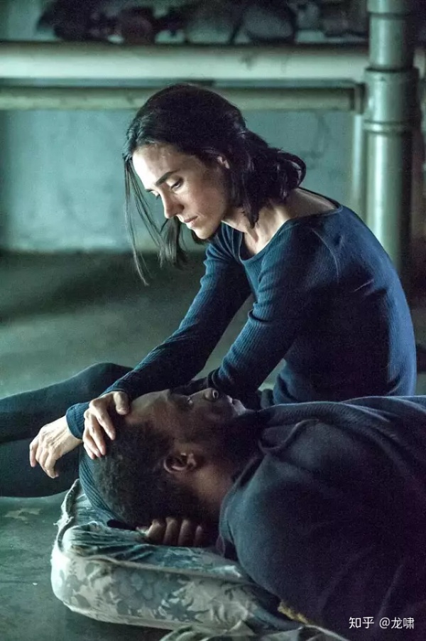 如何评价詹妮弗康纳利的长相