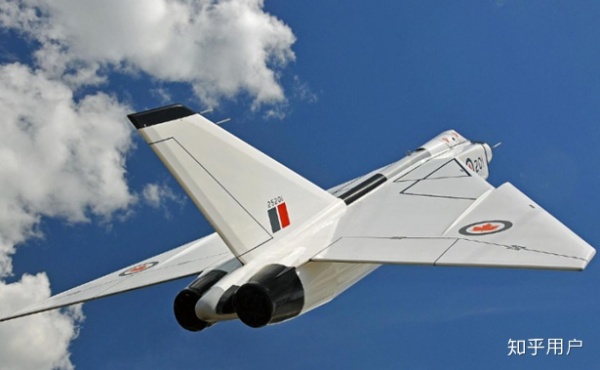 cf-105箭式战斗机,曾经超越美帝的世界最先进战机