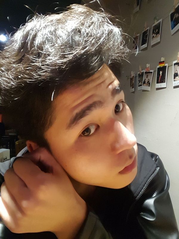 男生头发自然卷怎么办呢应该理一个什么样的发型