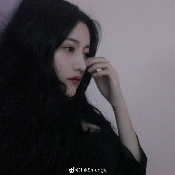 新浪微博上有哪些长得好看的博主?